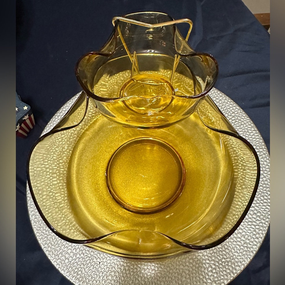 Anchor Hocking 2 Tier Gold Glass Chip Dip Set MCM